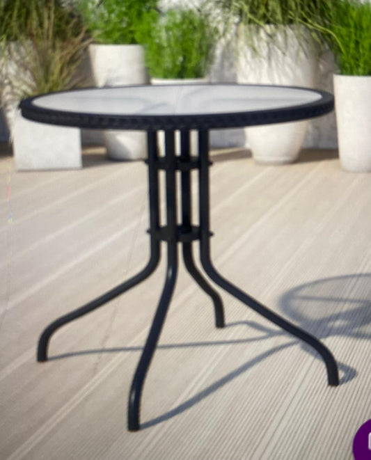 Amlie 28' Round Tempered Glass Metal Table/ with Rattan Edging Gray & 4 Chairs